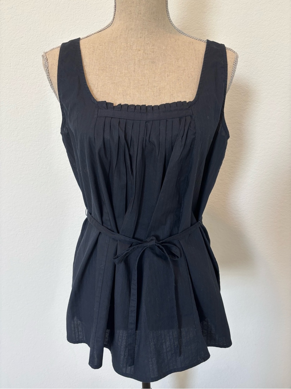 GAP Navy Black Pleated Tie-Waist Sleeveless Tunic